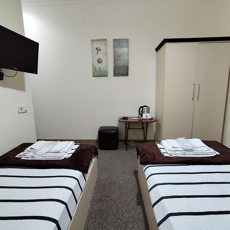 Chill Out Hotel Tskaltubo Luaran gambar